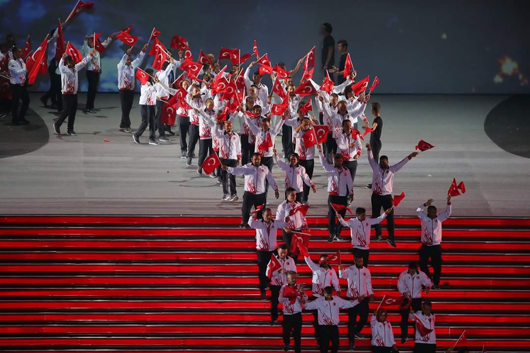 Deaflympics açılış töreninde Türk sporcular